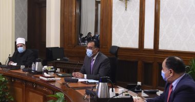 رئيس الوزراء يتابع تطوير آليات إدارة استثمارات المؤسسات الحكومية فى سوق الأسهم