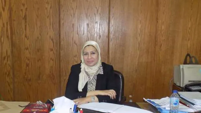 الدكتورة سلوى رشاد -عميدة كلية الألسن بجامعة عين شمس