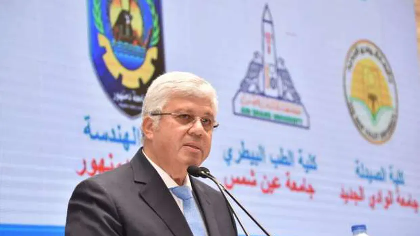 الدكتور محمد أيمن عاشور .. وزير التعليم العالى والبحث العلمي
