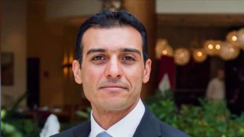 الدكتور إسلام عنان محاضر اقتصاديات الدواء