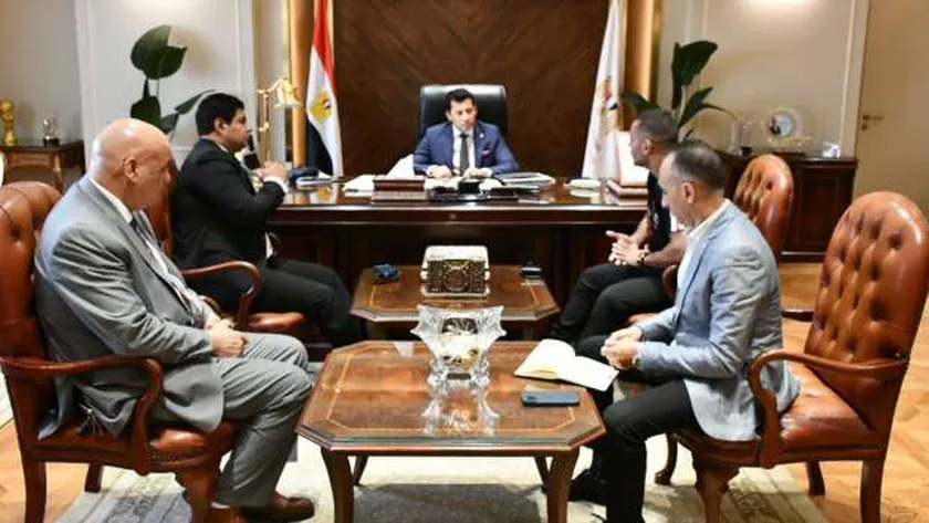 وزير الرياض خلال استقباله الصيفي