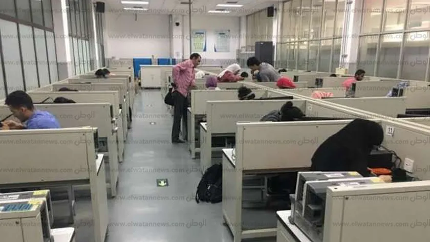 جانب من اختبارات القبول بالكلية المصرية الصينية