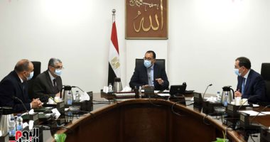 رئيس الوزراء يتابع خطوات فض التشابكات الحكومية بين الوزارات والجهات رئيس الوزراء يتابع خطوات فض التشابكات الحكومية بين الوزارات والجهات