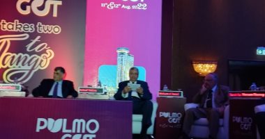 عوض تاج الدين: الرئيس السيسى وجه بالكشف عن الأمراض للطلبة الجدد بالجامعات عوض تاج الدين: الرئيس السيسى وجه بالكشف عن الأمراض للطلبة الجدد بالجامعات