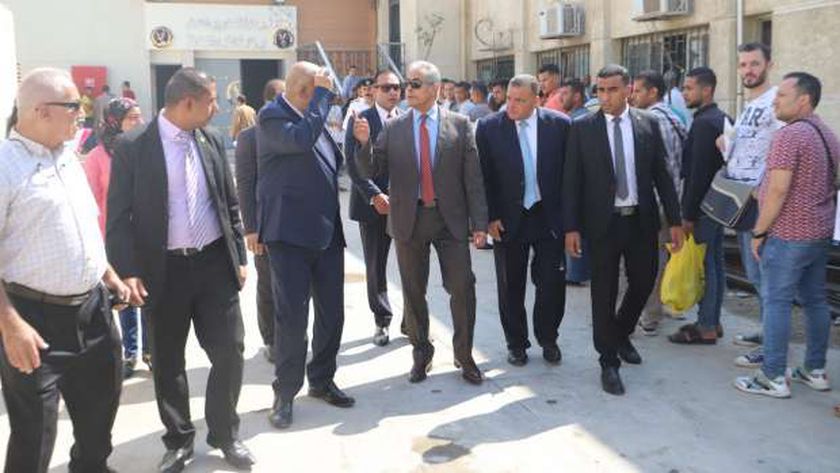 وزير القوى العاملة يوجه بسرعة افتتاح وحدة خدمات العمالة المصرية بالخارج