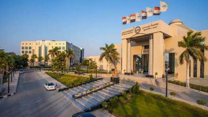 جامعة مصر للعلوم والتكنولوجيا - إحدى الجامعات الخاصة