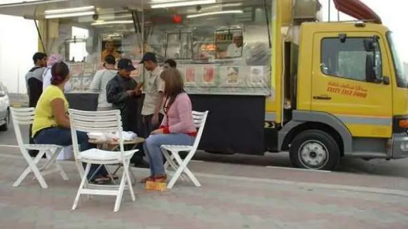 عربة طعام متنقلة-أرشيفية