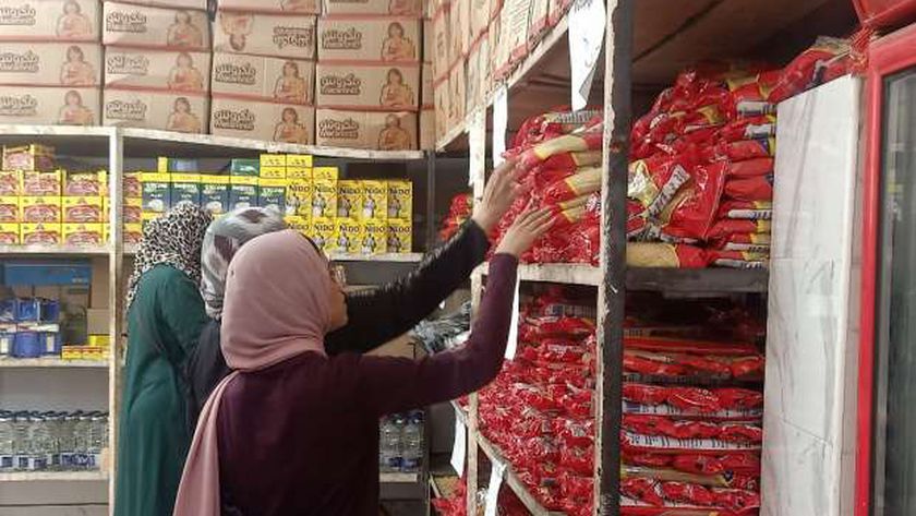 الحكومة وفرت جميع السلع التموينية رغم الأزمة العالمية