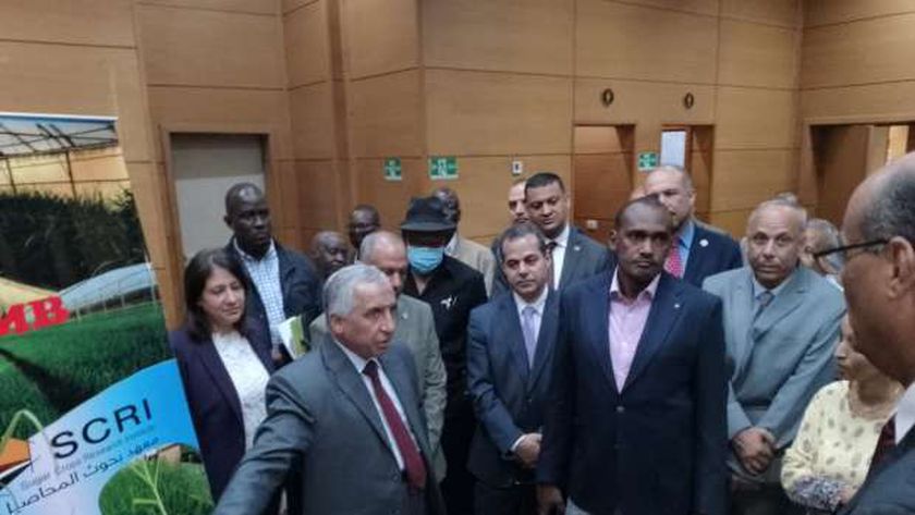 وزير الزراعة الأوغندي يشيد بمركز البحوث المصري في تحقيق الأمن الغذائي