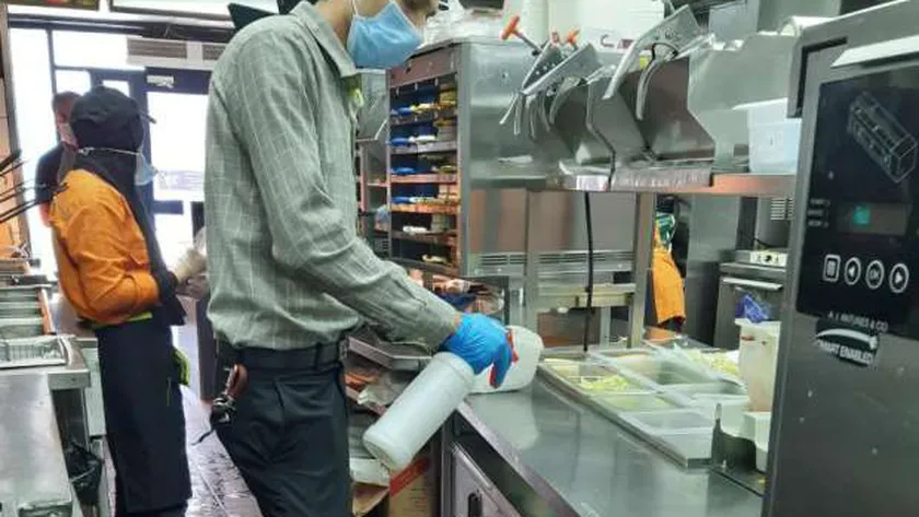 العمل بأحد المطاعم- صورة تعبيرية