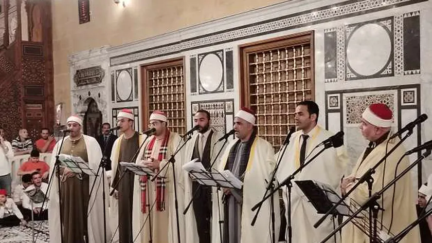 أمسية ابتهالية لكبار المبتهلين بمسجد الإمام الحسين