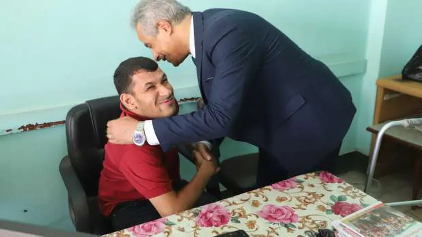 وزير القوى العاملة في أول يوم عمل