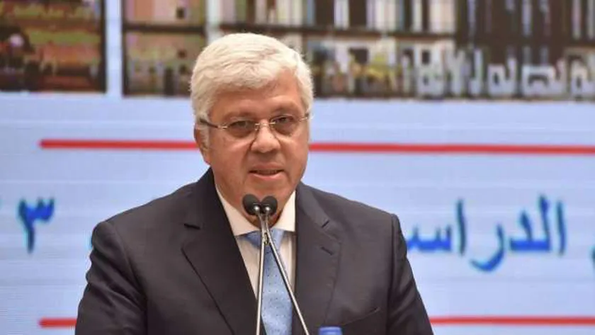 الدكتور محمد أيمن عاشور وزير التعليم العالى والبحث العلمي