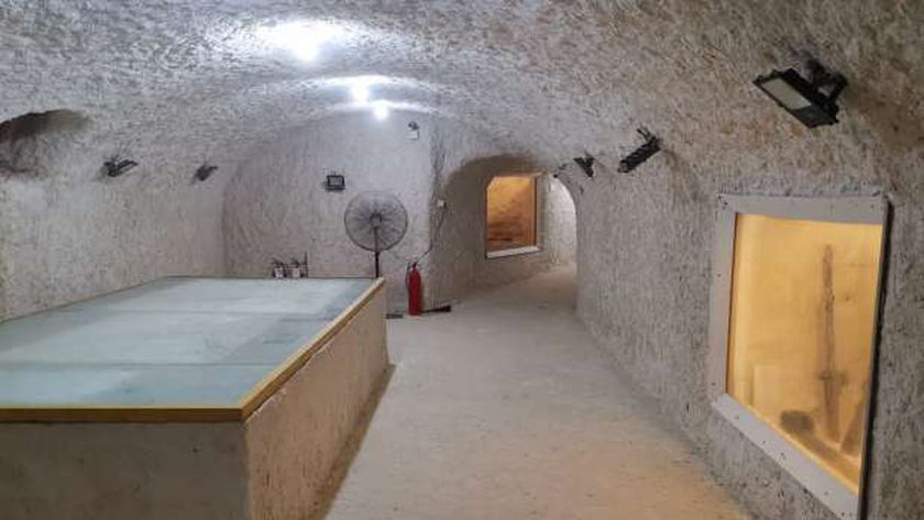 في ذكرى إعادة افتتاحه.. تعرف على متحف كهف روميل بمطروح