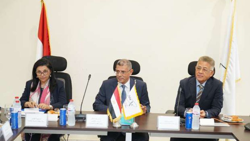 الرقابة الصحية: التغير المناخي قد يُعيد فيروسات متجمدة منذ ملايين السنين