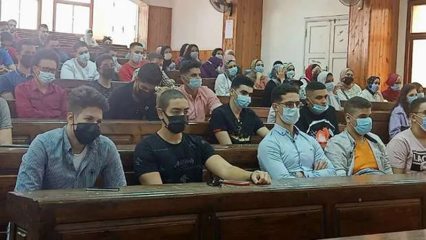 جانب من نظام الدراسة بكلية تكنولوجيا الإدارة ونظم المعلومات