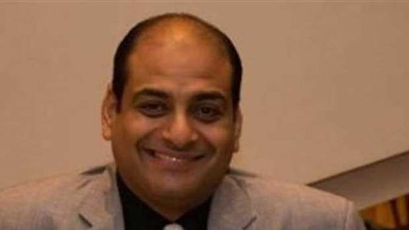 الدكتور يوسف حمزة