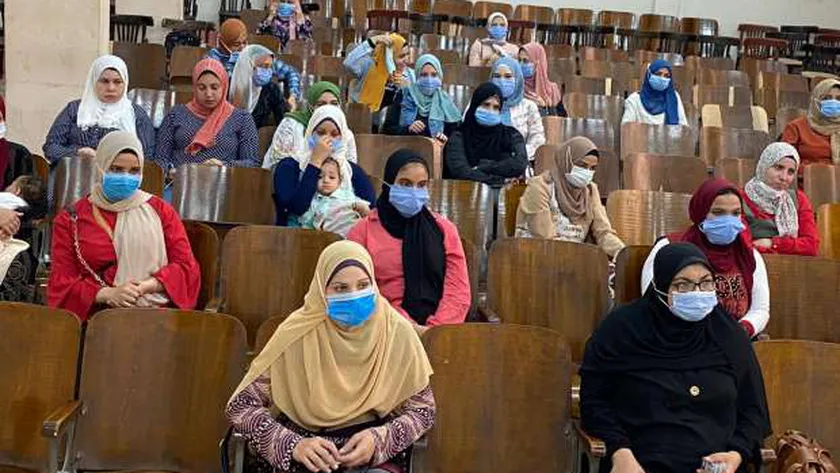 بعض مكلفات الخدمة العامة أثناء التدريب - أرشيفية