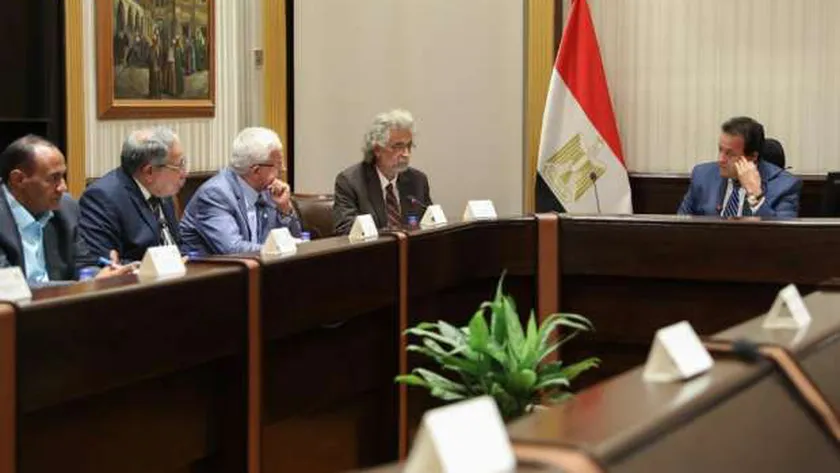 لقاء وزير الصحة بوفد نقابة الأطباء - أرشيفية