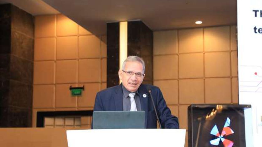 11556342581648046330 الدكتور محمد مجاهد نائب وزير التربية والتعليم للتعليم الفني