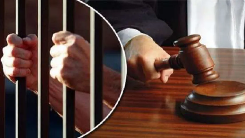 حبس وغرامة «20 ألف جنيه» عقوبة تقاضي مبالغ مالية لإلحاق أحد الأشخاص بوظيفة