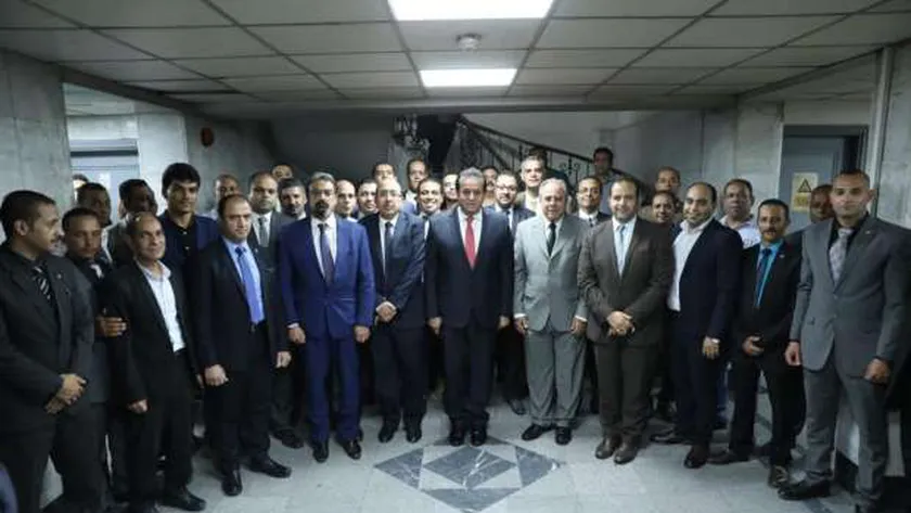 وزير الصحة يوجّه بزيادة أعداد المستشفيات المتعاقدة بخدمة «كتابة التقارير عن بعد»