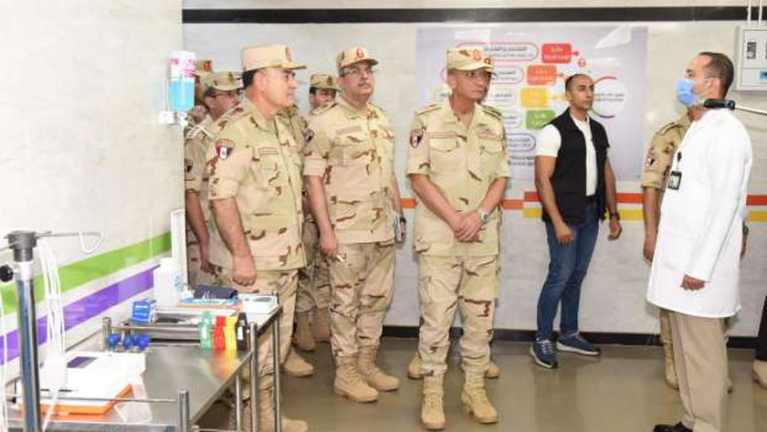وزير الدفاع يفتتح أعمال تطوير المستشفى العسكري العام للعائلات بغمرة