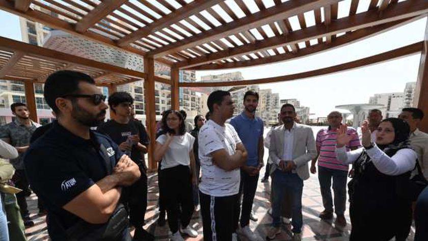 «الإسكان» تنظم جولة في العلمين الجديدة لأساتذة وطلاب الجامعة الأمريكية