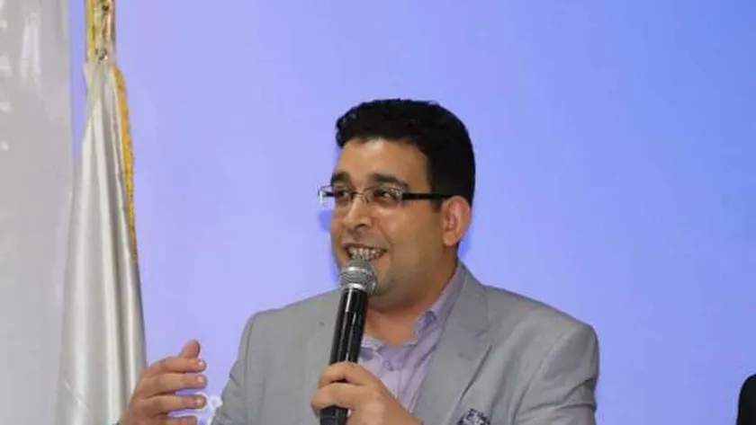 سيد مصيلحي - مديرا لرعاية شباب دار العلوم جامعة القاهرة