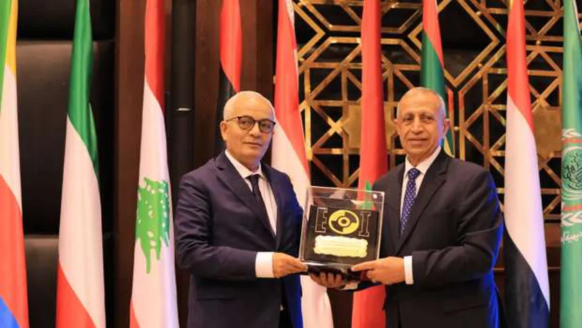 وزير التربية والتعليم يشارك في الحفل