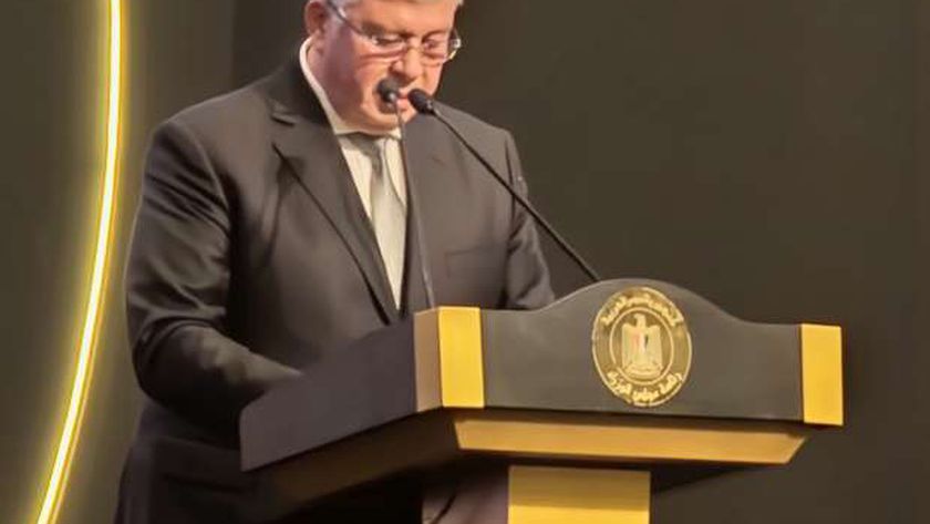 الدكتور أيمن عاشور وزير التعليم العالي والبحث العلمي