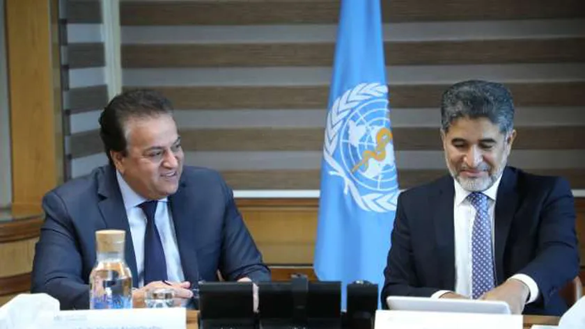 وزير الصحة مع المدير الإقليمي لمنظمة الصحة العالمية