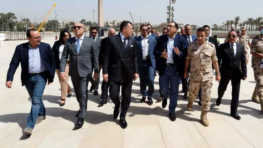 3384647121664030078 رئيس الوزراء يتجول بالمتحف المصري الكبير
