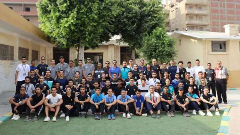 معهد إعداد القادة