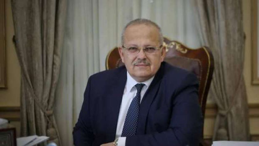 4725928171663484721-1 رئيس جامعة القاهرة