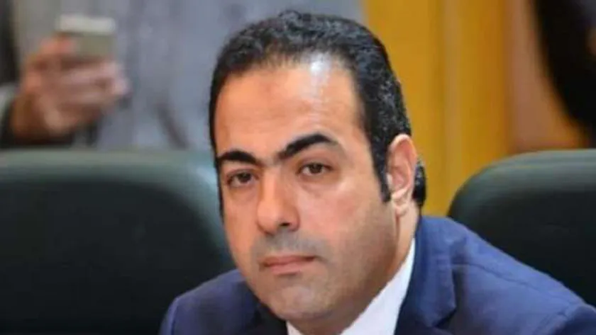 5723797681642073499 الدكتور محمود حسين