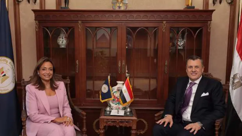 وزير السياحة يستقبل مفوضة الطاقة