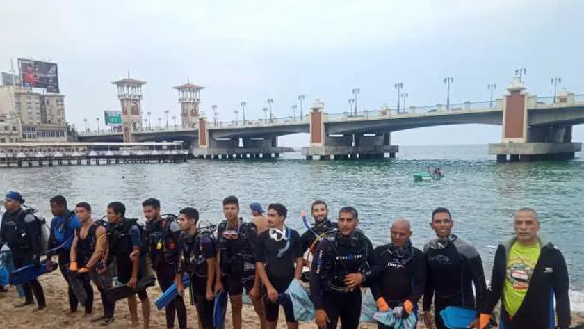 جانب من حملة التنظيف