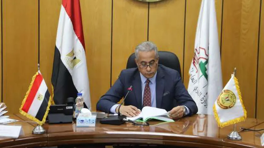 وزير القوى العاملة