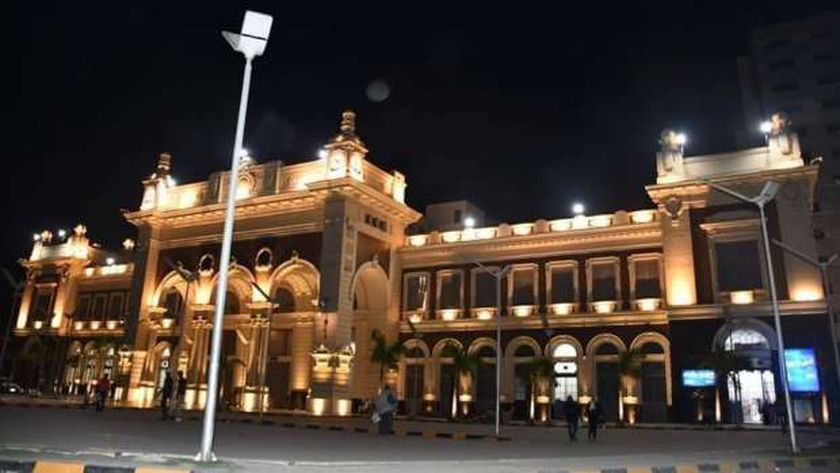 السكة الحديد: عودة بعض القطارات للقيام من محطة الاسكندرية