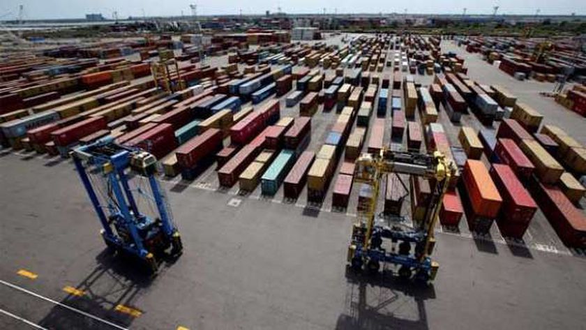 البضائع في الموانئ .. صورة أرشيفية