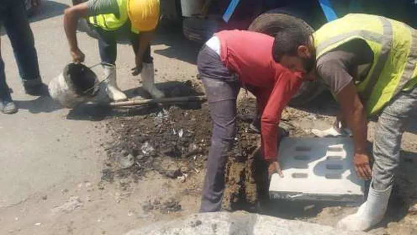 تطهير بالوعات تصريف مياه الأمطار