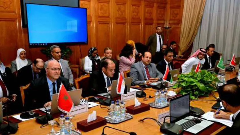 وزير الصناعة يدعو الدول العربية للمشاركة في فعاليات قمة المناخ