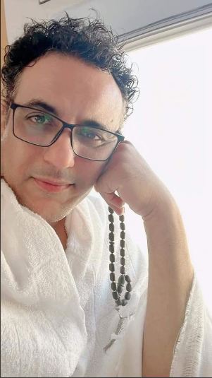 9958658889857888454-2