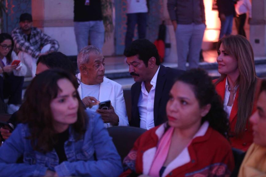 d982d8b9d98ad981d8a7d981d98ad8bad8a8d984 تصوير: دنيا يونس