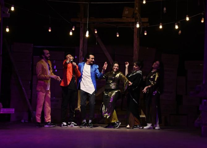 525458485484858555454455448585