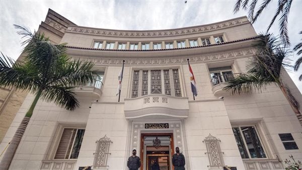 d8b3d98ad8a8d8a1d8a8d98a-1